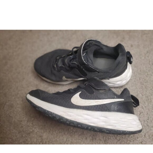 Nike Revolution 6 black/white sz 13c - Picture 2 of 5